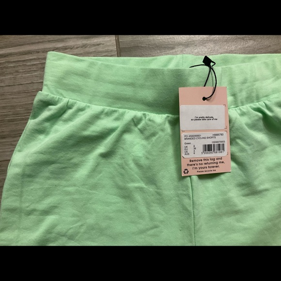 Green Cycling Shorts - Picture 3 of 4
